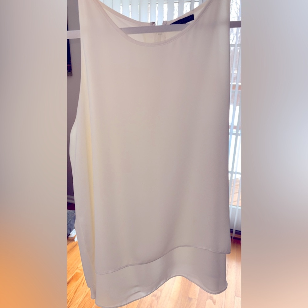 Sleeveless white blouse. Chiffon Layered bottom and longer back. Large - Picture 5 of 13